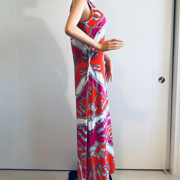 Tank - Picture 15 of 16